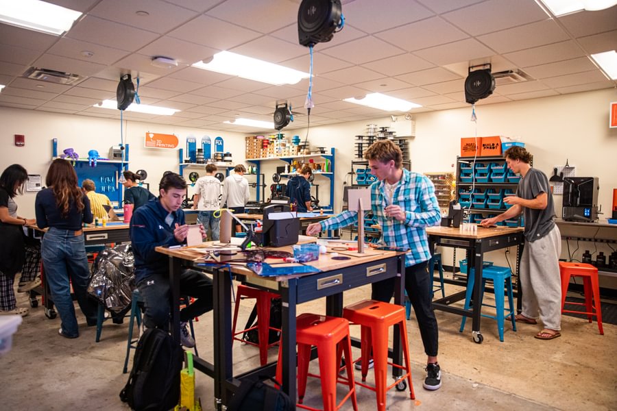 Gettysburg students in the Innovation and Creativity Lab working on First-Year Seminar projects with ICL manager Josh Wagner, October 2024.